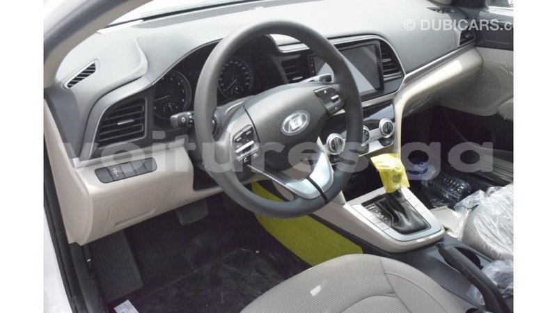 Big with watermark hyundai elantra estuaire import dubai 5260