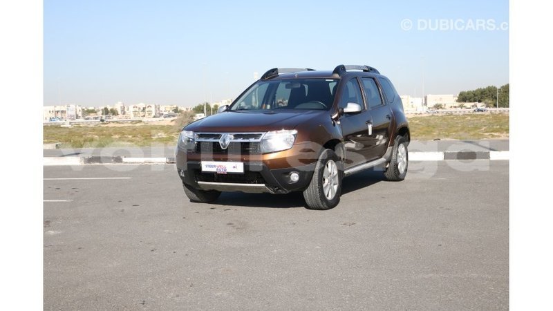 Big with watermark renault duster estuaire import dubai 5261