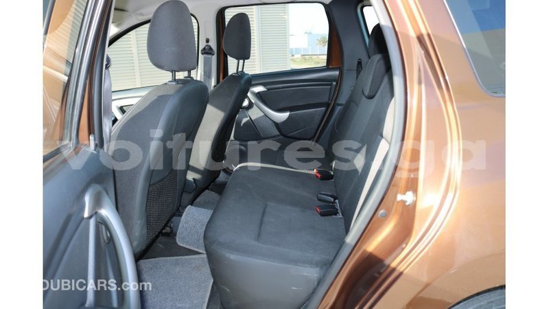 Big with watermark renault duster estuaire import dubai 5261