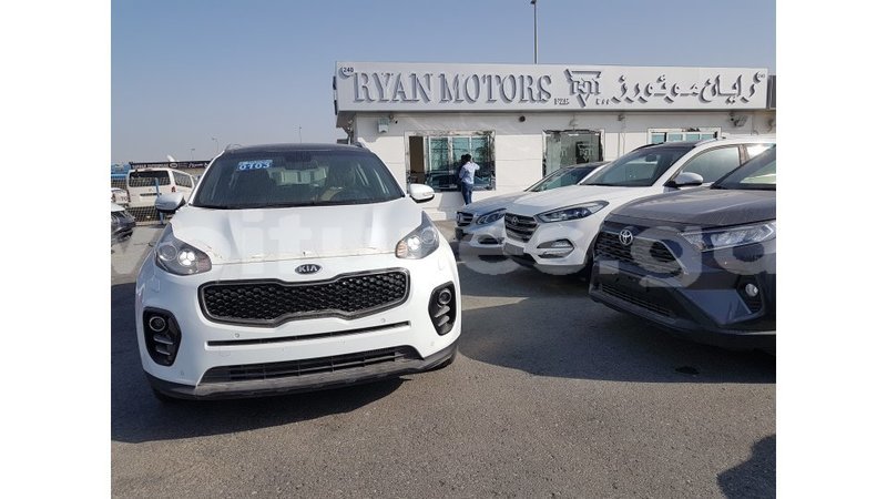 Big with watermark kia sportage estuaire import dubai 5262