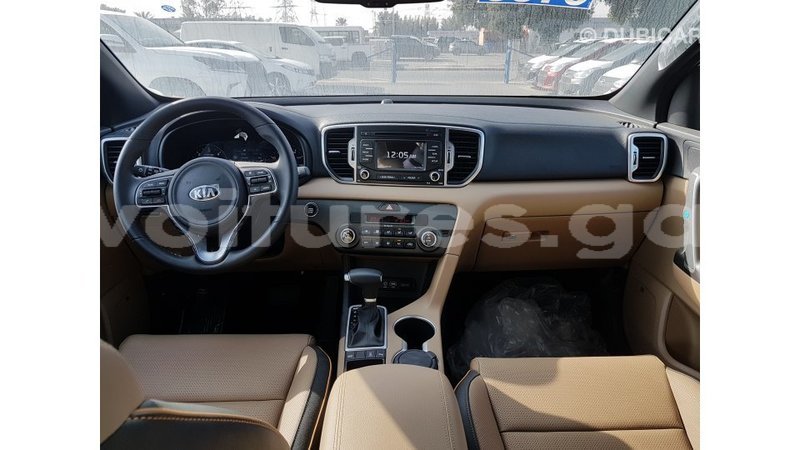 Big with watermark kia sportage estuaire import dubai 5262