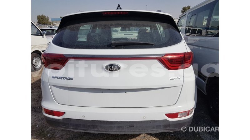 Big with watermark kia sportage estuaire import dubai 5262