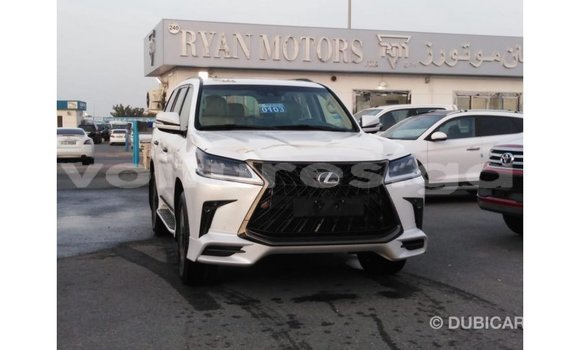Acheter Import Voiture Lexus LX Blanc à Import - Dubai, Estuaire Acheter Import Voiture Lexus LX Blanc à Import - Dubai, Estuaire