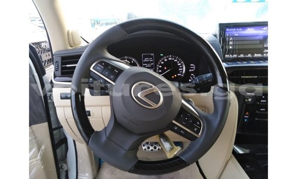 Acheter Import Voiture Lexus LX Blanc à Import - Dubai, Estuaire Acheter Import Voiture Lexus LX Blanc à Import - Dubai, Estuaire