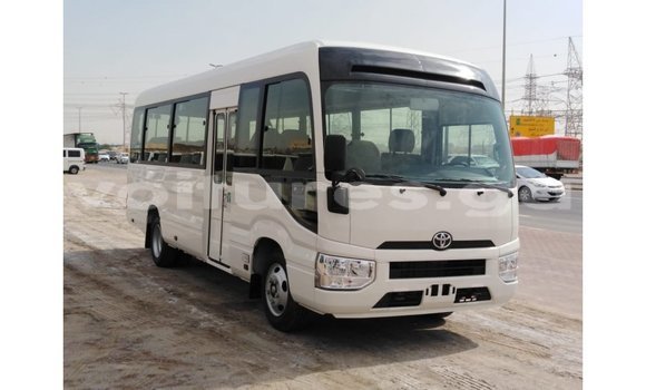 Acheter Import Voiture Toyota Coaster Blanc à Import - Dubai, Estuaire Acheter Import Voiture Toyota Coaster Blanc à Import - Dubai, Estuaire