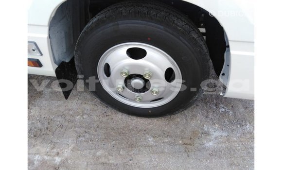 Acheter Import Voiture Toyota Coaster Blanc à Import - Dubai, Estuaire Acheter Import Voiture Toyota Coaster Blanc à Import - Dubai, Estuaire