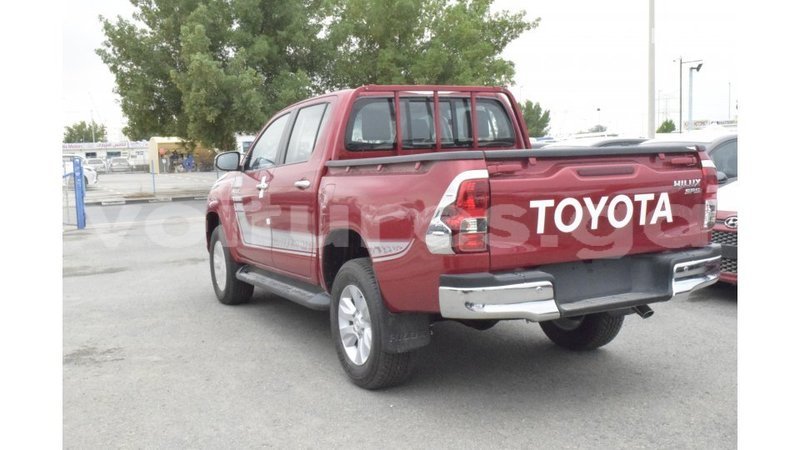 Big with watermark toyota hilux estuaire import dubai 5266