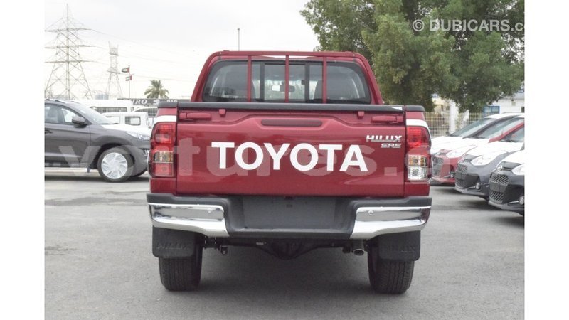 Big with watermark toyota hilux estuaire import dubai 5266