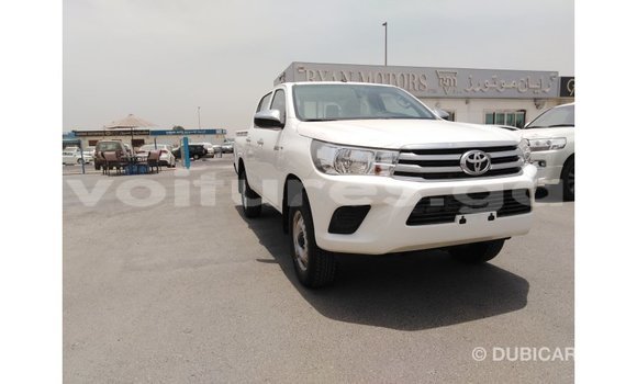 Acheter Import Voiture Toyota Hilux Blanc à Import - Dubai, Estuaire Acheter Import Voiture Toyota Hilux Blanc à Import - Dubai, Estuaire