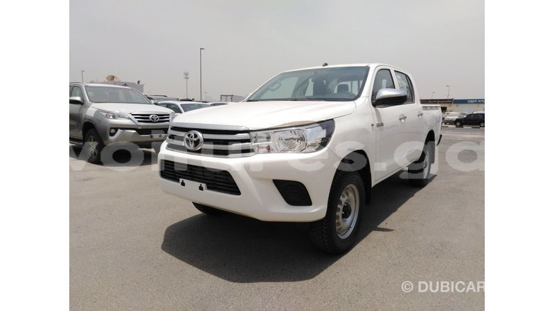 Big with watermark toyota hilux estuaire import dubai 5269