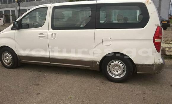 Acheter Occasion Voiture Hyundai H1 Blanc à Libreville, Estuaire Acheter Occasion Voiture Hyundai H1 Blanc à Libreville, Estuaire