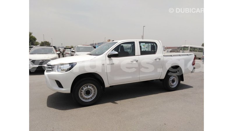 Big with watermark toyota hilux estuaire import dubai 5269