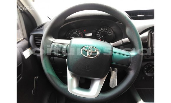 Acheter Import Voiture Toyota Hilux Blanc à Import - Dubai, Estuaire Acheter Import Voiture Toyota Hilux Blanc à Import - Dubai, Estuaire