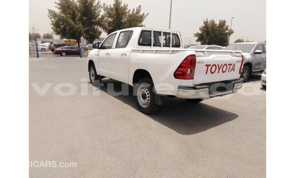 Acheter Import Voiture Toyota Hilux Blanc à Import - Dubai, Estuaire Acheter Import Voiture Toyota Hilux Blanc à Import - Dubai, Estuaire