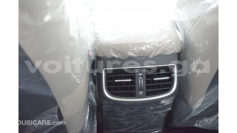 Big with watermark hyundai elantra estuaire import dubai 5270