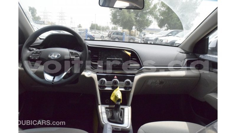 Big with watermark hyundai elantra estuaire import dubai 5270