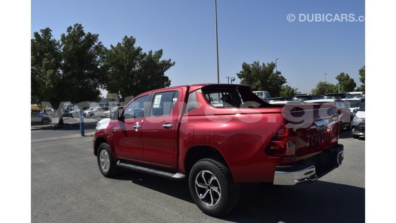 Big with watermark toyota hilux estuaire import dubai 5271