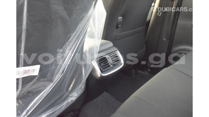 Big with watermark toyota hilux estuaire import dubai 5273