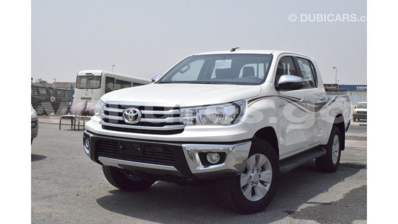 Big with watermark toyota hilux estuaire import dubai 5274