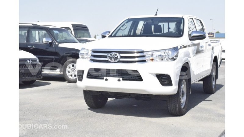 Big with watermark toyota hilux estuaire import dubai 5275