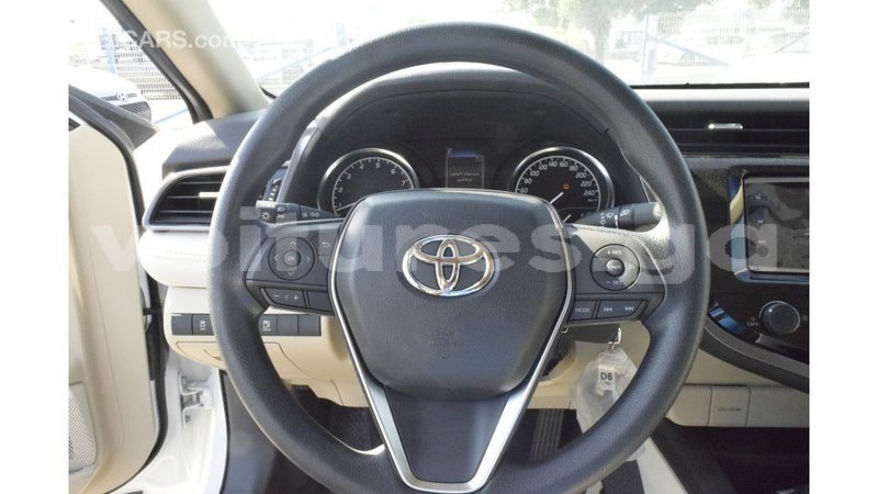 Big with watermark toyota camry estuaire import dubai 5276