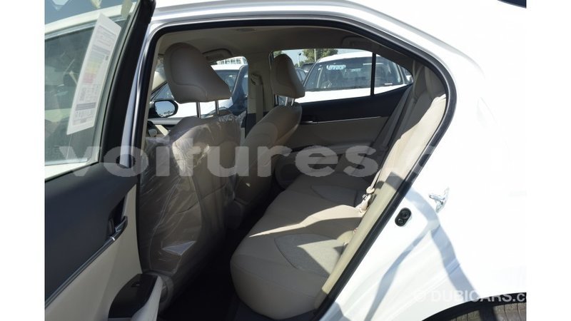 Big with watermark toyota camry estuaire import dubai 5276