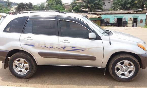 Acheter Occasion Voiture Toyota RAV4 Gris à Libreville au Estuaire Acheter Occasion Voiture Toyota RAV4 Gris à Libreville au Estuaire