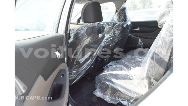 Big with watermark hyundai santa fe estuaire import dubai 5278