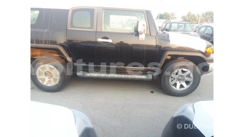 Big with watermark toyota fj cruiser estuaire import dubai 5279