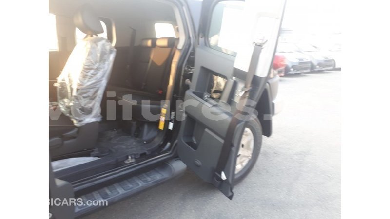 Big with watermark toyota fj cruiser estuaire import dubai 5279