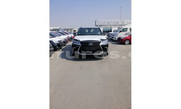 Acheter Import Voiture Lexus LX Noir à Import - Dubai, Estuaire Acheter Import Voiture Lexus LX Noir à Import - Dubai, Estuaire