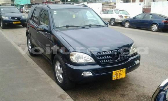 Acheter Occasion Voiture Mercedes‒Benz ML-Class Noir à Libreville au Estuaire Acheter Occasion Voiture Mercedes‒Benz ML-Class Noir à Libreville au Estuaire
