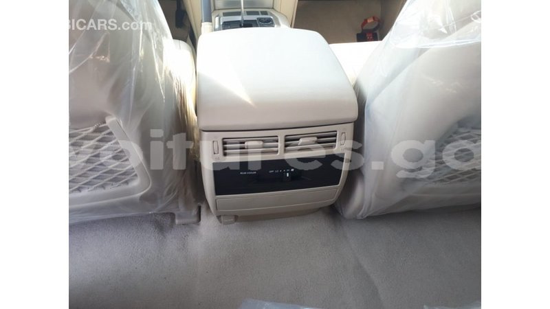 Big with watermark toyota land cruiser estuaire import dubai 5281