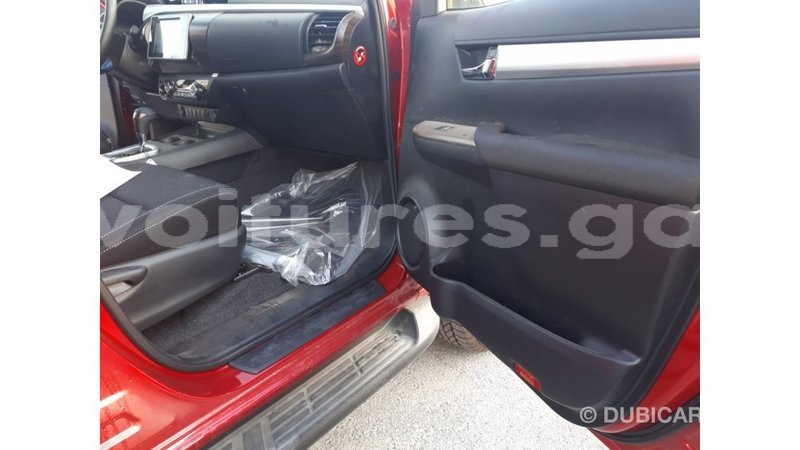 Big with watermark toyota hilux estuaire import dubai 5282