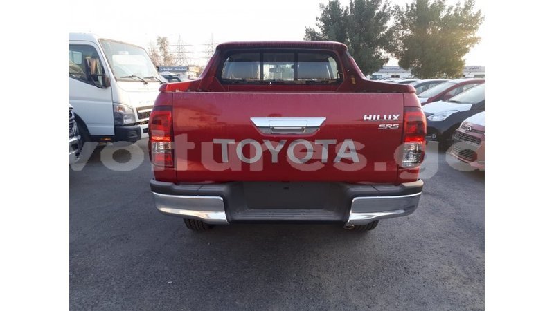 Big with watermark toyota hilux estuaire import dubai 5282