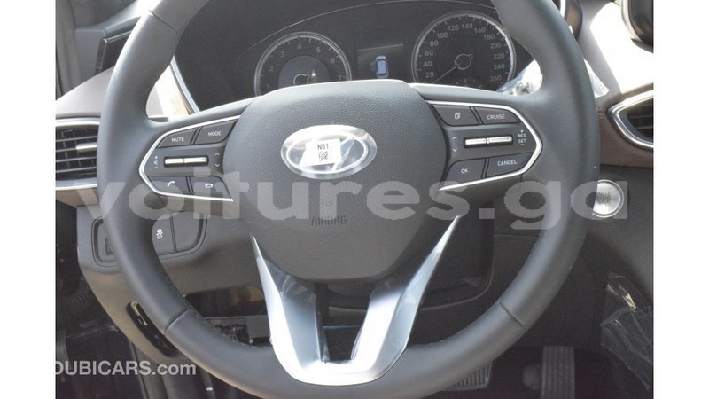 Big with watermark hyundai santa fe estuaire import dubai 5283