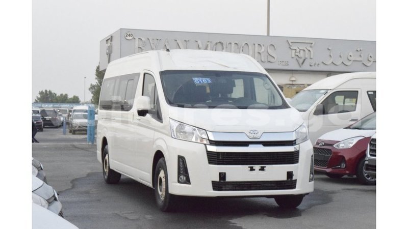 Big with watermark toyota hiace estuaire import dubai 5285