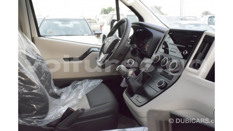 Big with watermark toyota hiace estuaire import dubai 5285