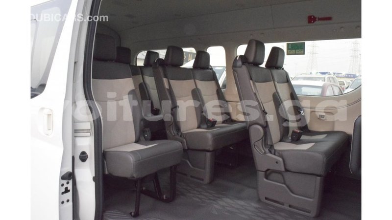 Big with watermark toyota hiace estuaire import dubai 5285