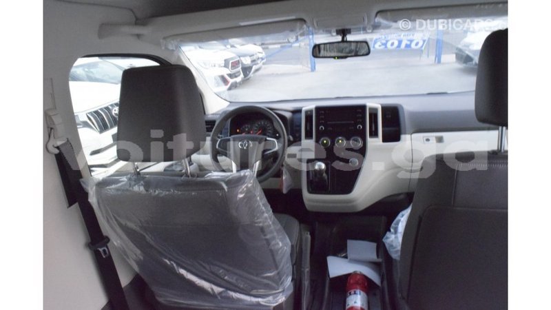 Big with watermark toyota hiace estuaire import dubai 5285