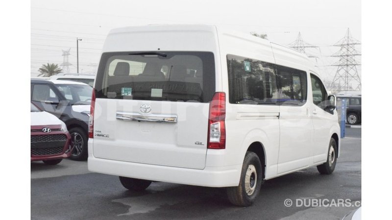 Big with watermark toyota hiace estuaire import dubai 5285