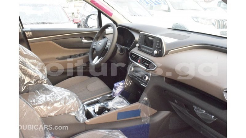 Big with watermark hyundai santa fe estuaire import dubai 5286