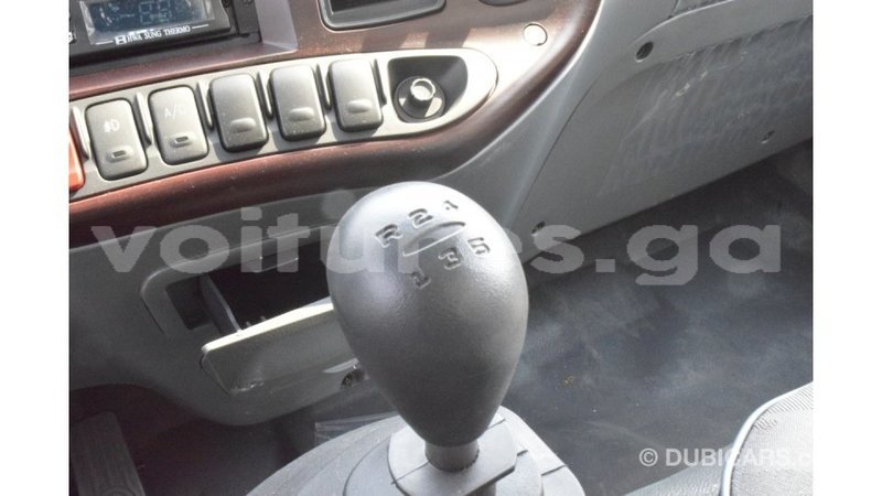 Big with watermark hyundai chorus estuaire import dubai 5289