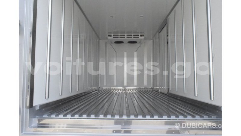 Big with watermark hyundai chorus estuaire import dubai 5289