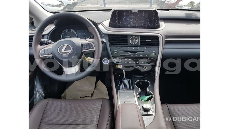 Big with watermark lexus ct estuaire import dubai 5290