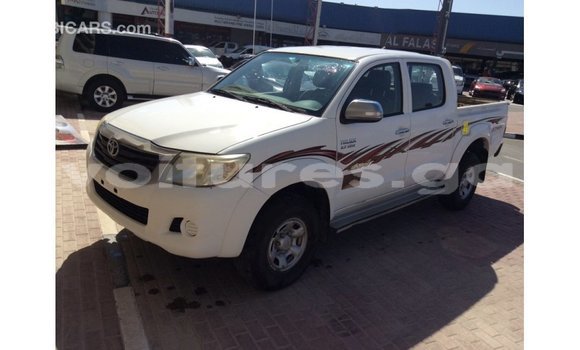 Acheter Import Voiture Toyota Hilux Blanc à Import - Dubai, Estuaire Acheter Import Voiture Toyota Hilux Blanc à Import - Dubai, Estuaire