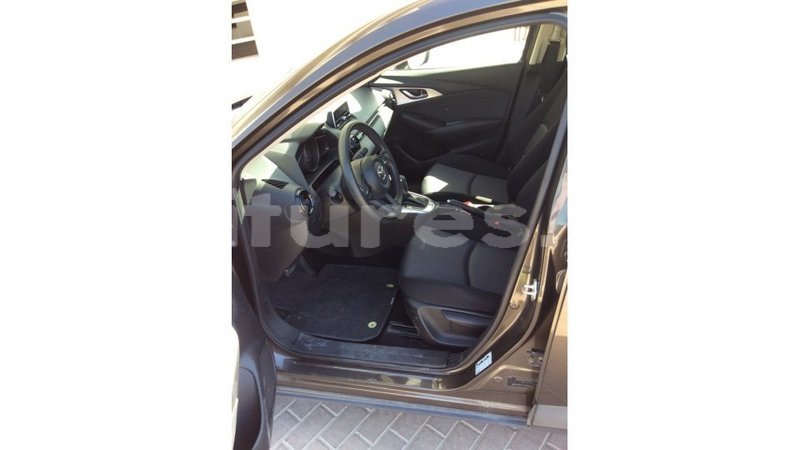 Big with watermark mazda 3 estuaire import dubai 5292