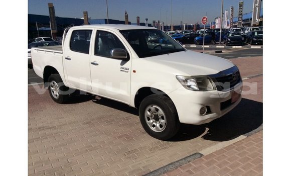 Acheter Import Voiture Toyota Hilux Blanc à Import - Dubai, Estuaire Acheter Import Voiture Toyota Hilux Blanc à Import - Dubai, Estuaire