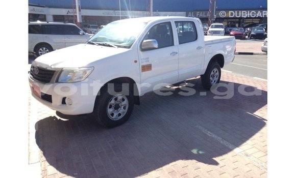 Acheter Import Voiture Toyota Hilux Blanc à Import - Dubai, Estuaire Acheter Import Voiture Toyota Hilux Blanc à Import - Dubai, Estuaire