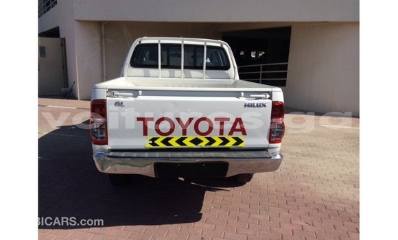 Acheter Import Voiture Toyota Hilux Blanc à Import - Dubai, Estuaire Acheter Import Voiture Toyota Hilux Blanc à Import - Dubai, Estuaire